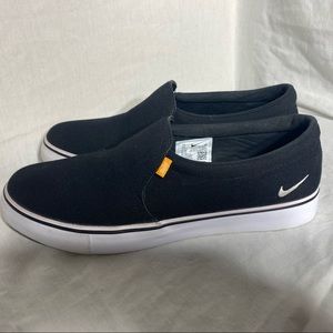 Nike black slippers new never worn.